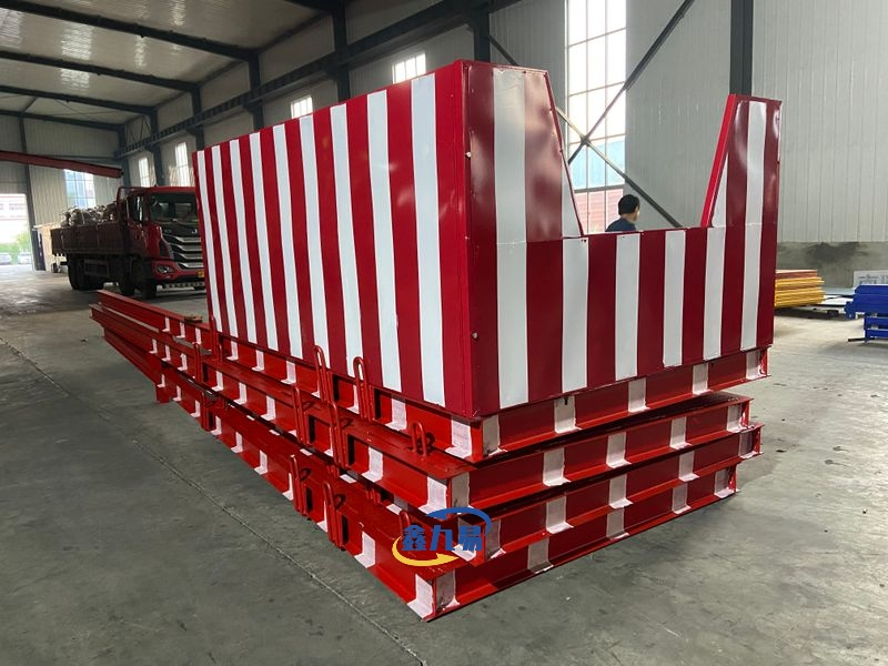 Cantilever Material Unloading Platform