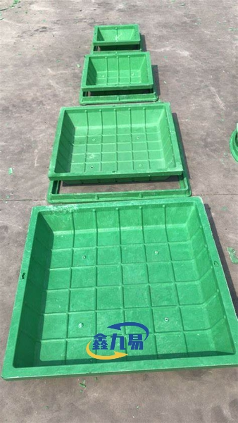Recessed Composite Square Manhole Cover for Turf