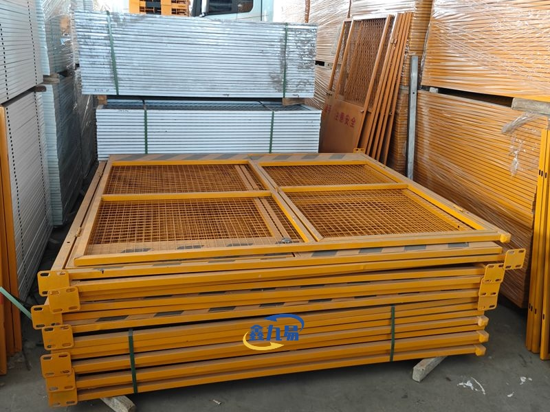 Site Hoist Gate 